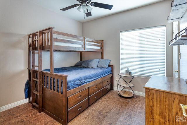 9912 MONA LISA LANE, Bakersfield, CA 93312