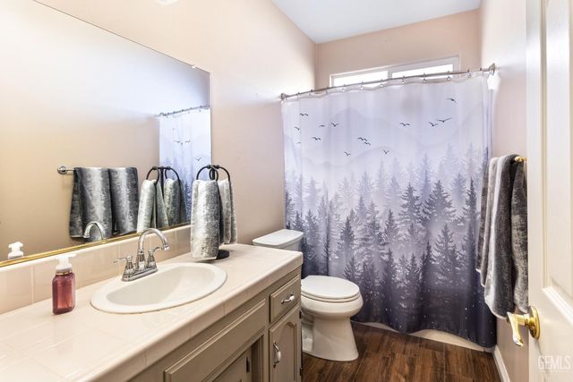 9912 MONA LISA LANE, Bakersfield, CA 93312