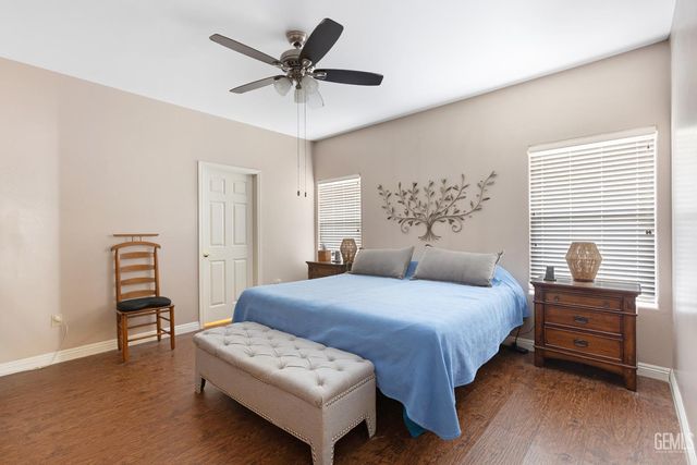 9912 MONA LISA LANE, Bakersfield, CA 93312