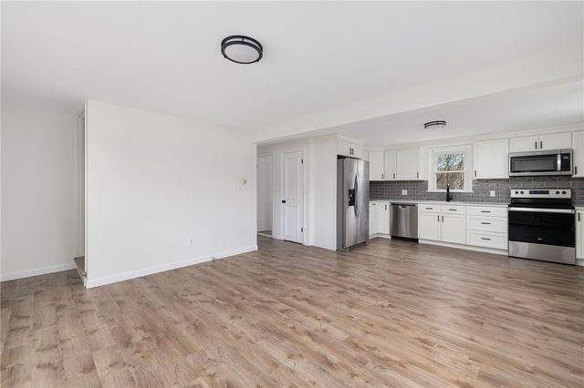 26 Limestone Road, Warwick, RI 02889