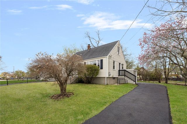 26 Limestone Road, Warwick, RI 02889