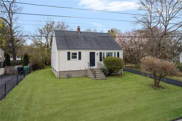 26 Limestone Road, Warwick, RI 02889
