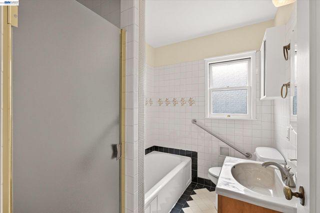 1075 Durant Ave, San Leandro, CA 94577