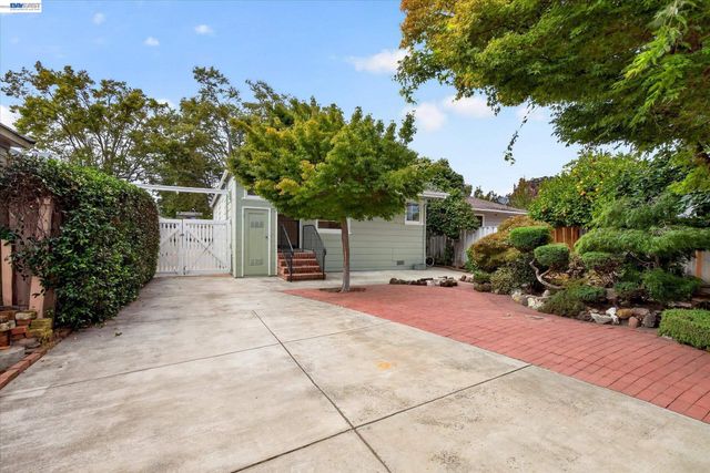1075 Durant Ave, San Leandro, CA 94577