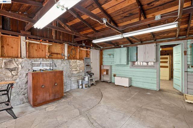1075 Durant Ave, San Leandro, CA 94577