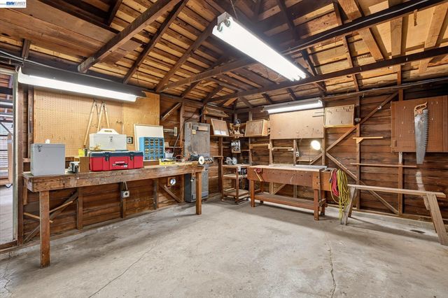 1075 Durant Ave, San Leandro, CA 94577