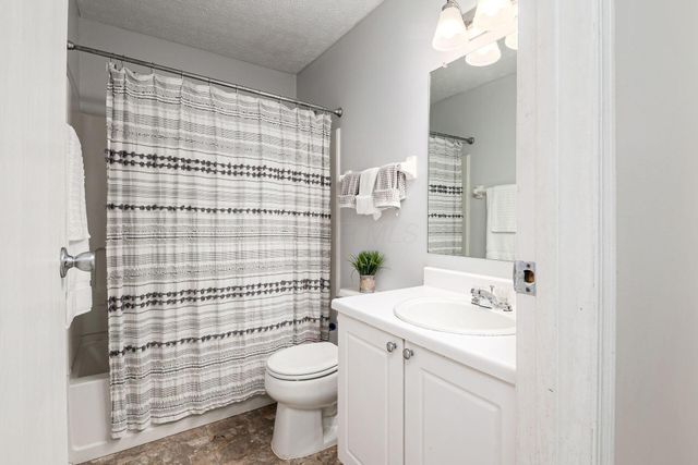 4087 Parkcove Drive, 23C, Columbus, OH 43230