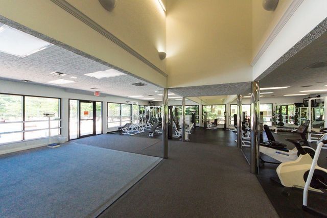 4087 Parkcove Drive, 23C, Columbus, OH 43230