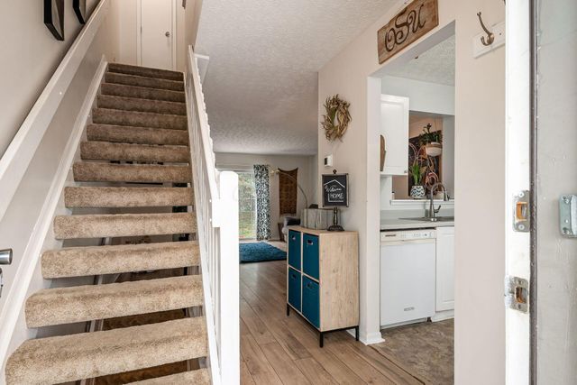 4087 Parkcove Drive, 23C, Columbus, OH 43230