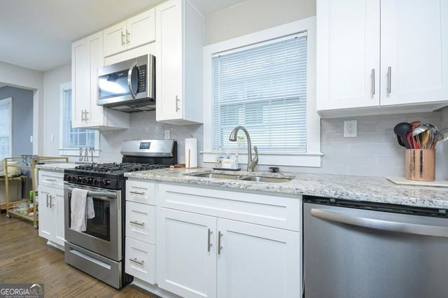 1452 Akridge Street NW, Atlanta, GA 30314