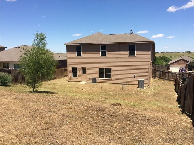 196 Dodge City Trail, Newark, TX 76071