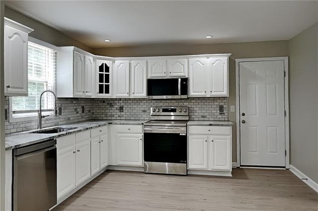 74 Woodsfield Lane, Hiram, GA 30141