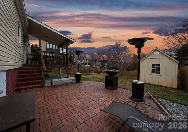 1424 Nandina Street, Charlotte, NC 28205