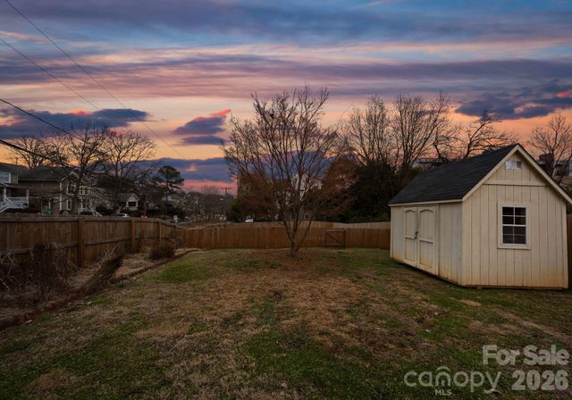 1424 Nandina Street, Charlotte, NC 28205