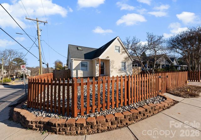 1424 Nandina Street, Charlotte, NC 28205