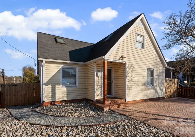 1424 Nandina Street, Charlotte, NC 28205