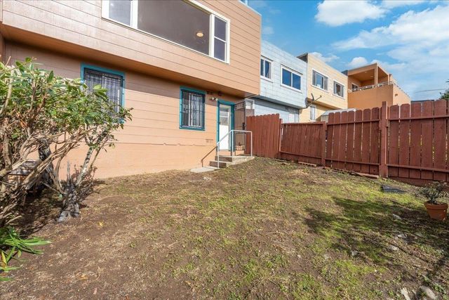 121 Shields St, San Francisco, CA 94132