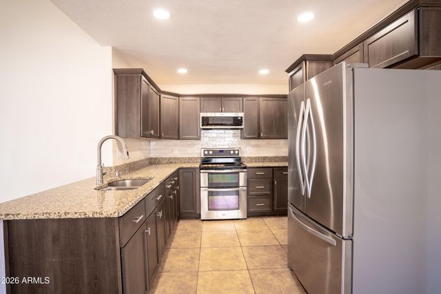 3131 W DONALD Drive, Phoenix, AZ 85027