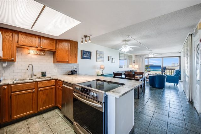 15340 Leeward Dr 302, Corpus Christi, TX 78418