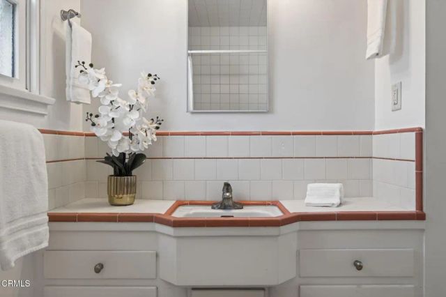 330 N Brent Street, Ventura, CA 93003