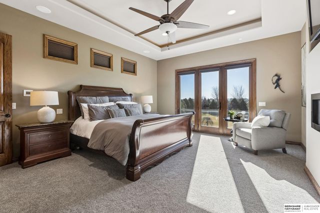 19205 Grande Avenue Circle, Omaha, NE 68022