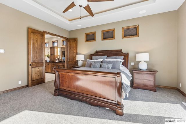 19205 Grande Avenue Circle, Omaha, NE 68022