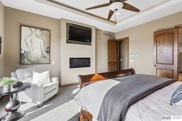 19205 Grande Avenue Circle, Omaha, NE 68022