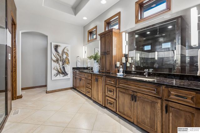 19205 Grande Avenue Circle, Omaha, NE 68022