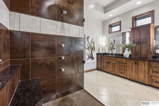 19205 Grande Avenue Circle, Omaha, NE 68022