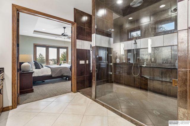 19205 Grande Avenue Circle, Omaha, NE 68022