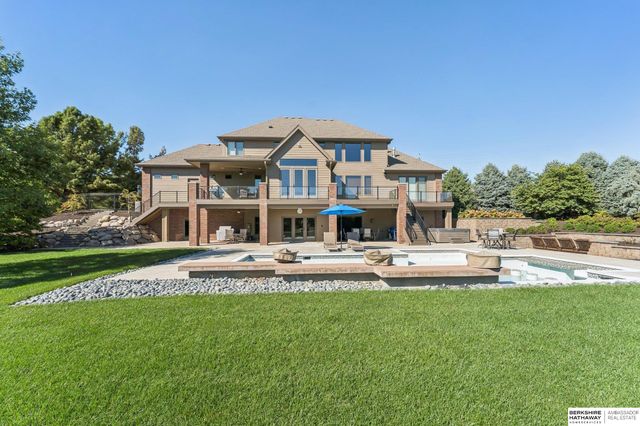 19205 Grande Avenue Circle, Omaha, NE 68022