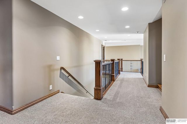 19205 Grande Avenue Circle, Omaha, NE 68022