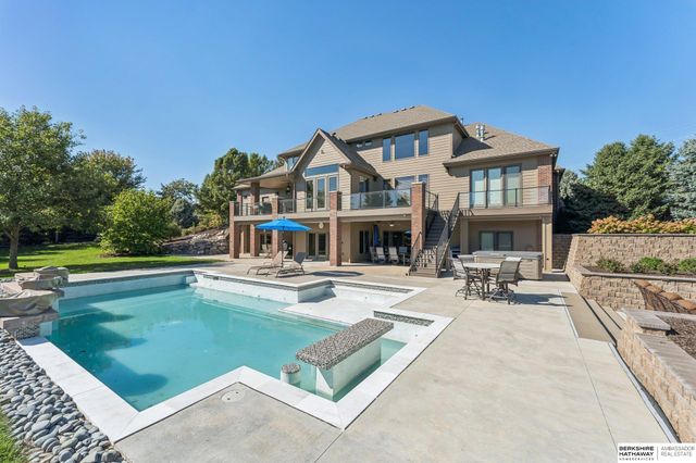 19205 Grande Avenue Circle, Omaha, NE 68022