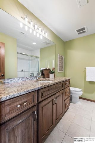 19205 Grande Avenue Circle, Omaha, NE 68022