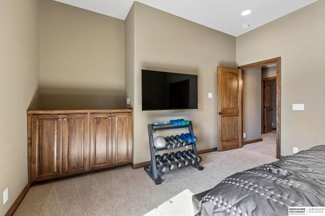 19205 Grande Avenue Circle, Omaha, NE 68022