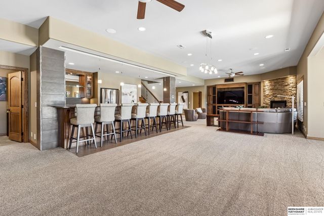 19205 Grande Avenue Circle, Omaha, NE 68022