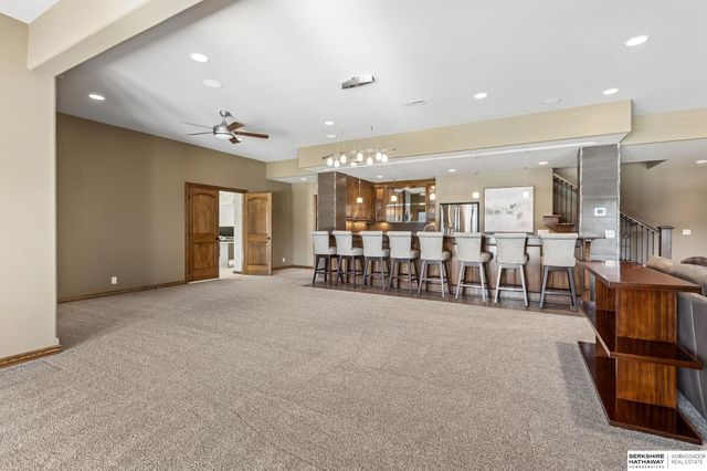 19205 Grande Avenue Circle, Omaha, NE 68022