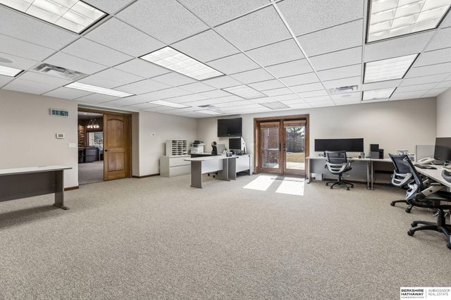 19205 Grande Avenue Circle, Omaha, NE 68022