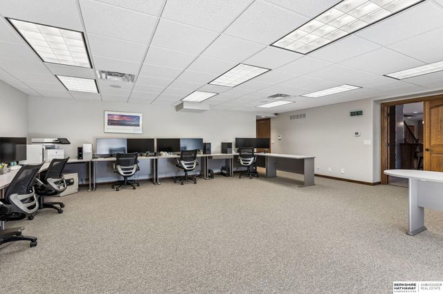 19205 Grande Avenue Circle, Omaha, NE 68022