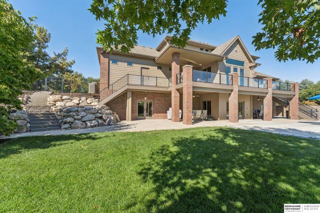 19205 Grande Avenue Circle, Omaha, NE 68022