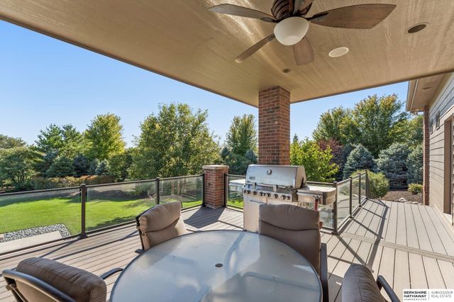 19205 Grande Avenue Circle, Omaha, NE 68022