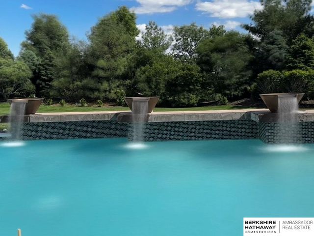 19205 Grande Avenue Circle, Omaha, NE 68022