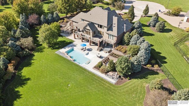 19205 Grande Avenue Circle, Omaha, NE 68022