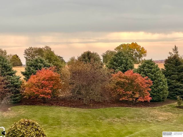 19205 Grande Avenue Circle, Omaha, NE 68022