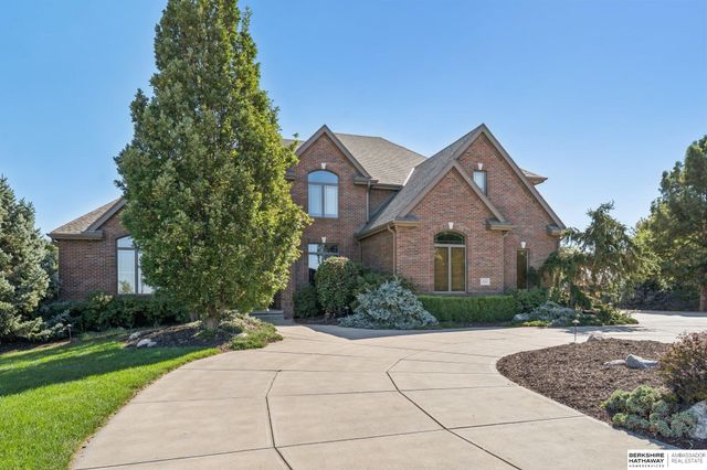 19205 Grande Avenue Circle, Omaha, NE 68022