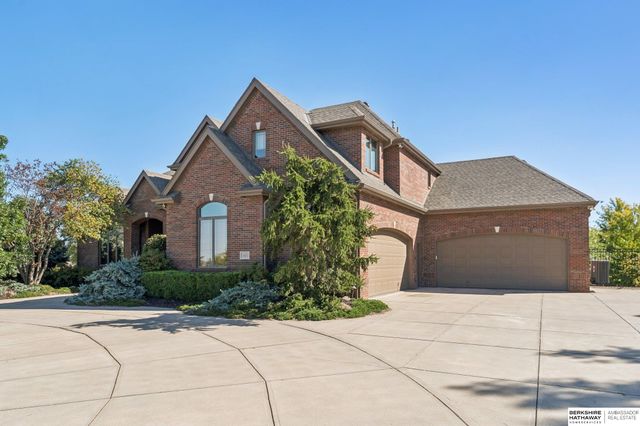 19205 Grande Avenue Circle, Omaha, NE 68022