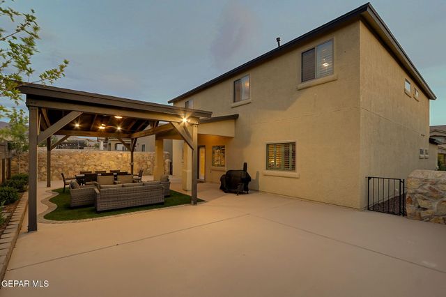 7809 Enchanted Circle, El Paso, TX 79911