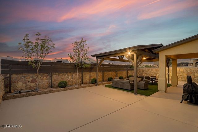 7809 Enchanted Circle, El Paso, TX 79911