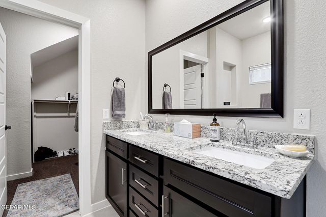 7809 Enchanted Circle, El Paso, TX 79911