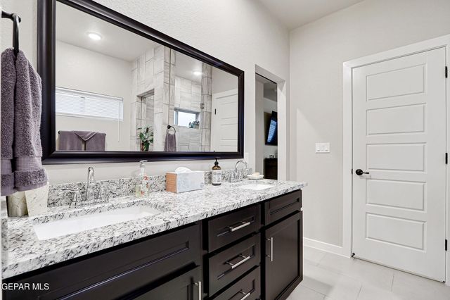 7809 Enchanted Circle, El Paso, TX 79911